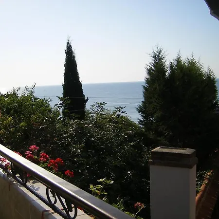 Dari Guest за гости дари Pensión